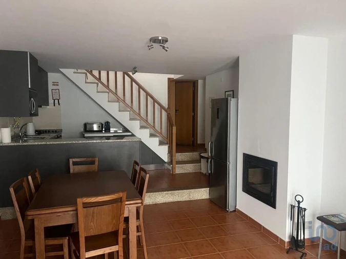 Moradia T2 para Venda em Carvalhais e Candal Foto 3