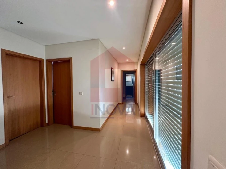 Moradia T3 para Venda em Sabariz Foto 13