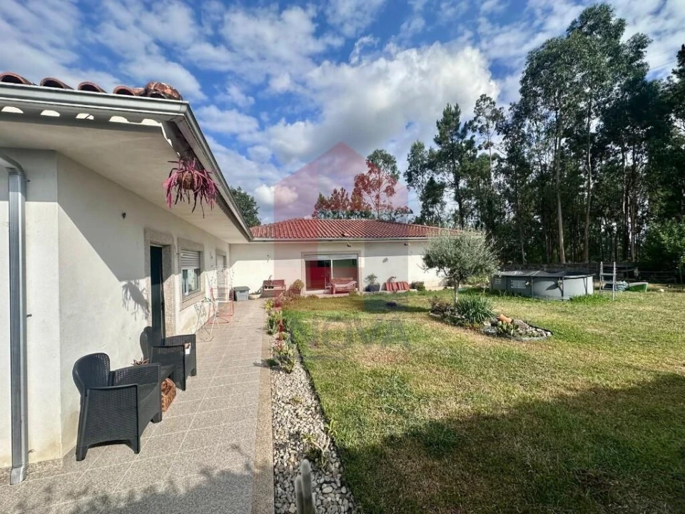 Moradia T3 para Venda em Sabariz Foto 26