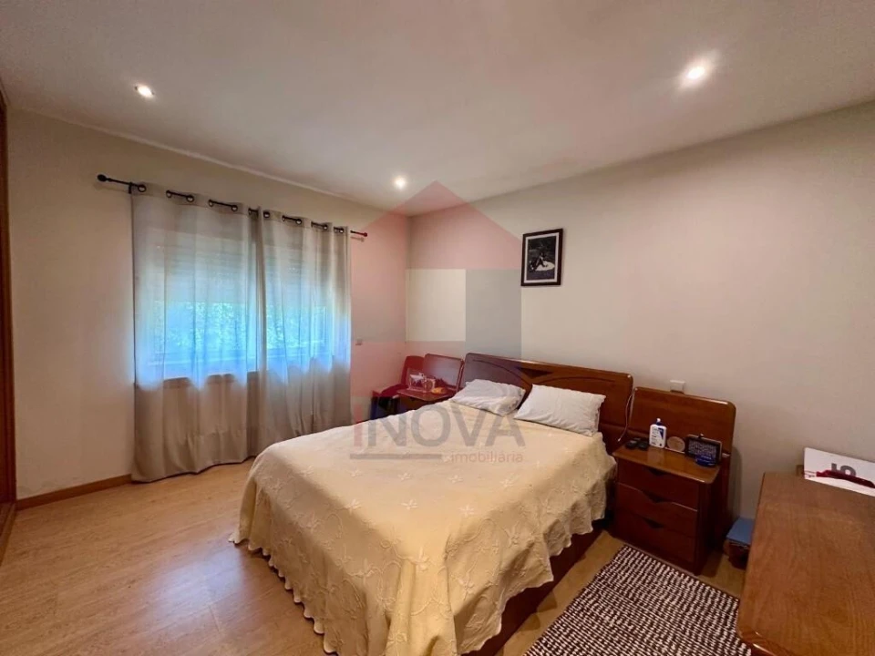 Moradia T3 para Venda em Sabariz Foto 20