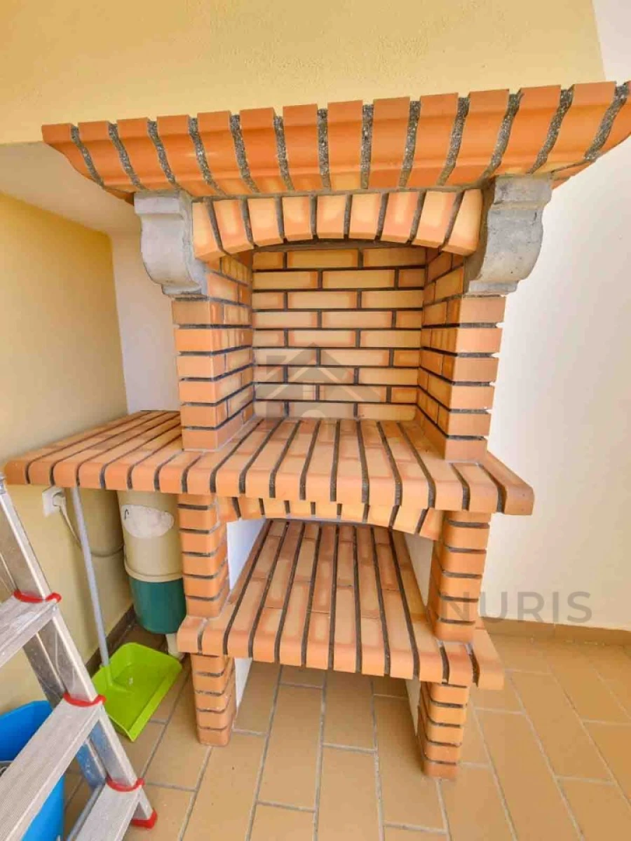 Apartamento T3 para Arrendamento em Estômbar e Parchal Foto 7