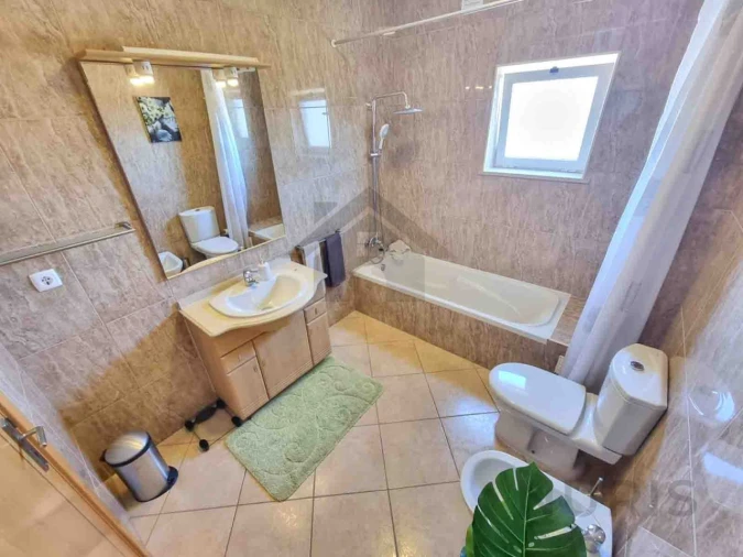 Apartamento T3 para Arrendamento em Estômbar e Parchal Foto 15