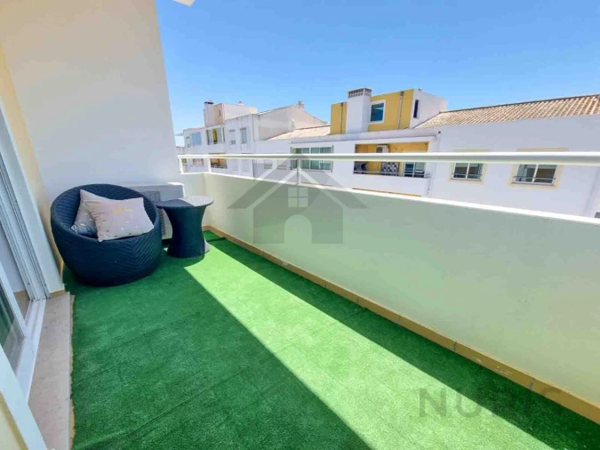 Apartamento T3 para Arrendamento em Estômbar e Parchal Foto 18