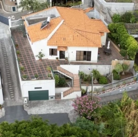 Moradia T3 para Venda em Caniço