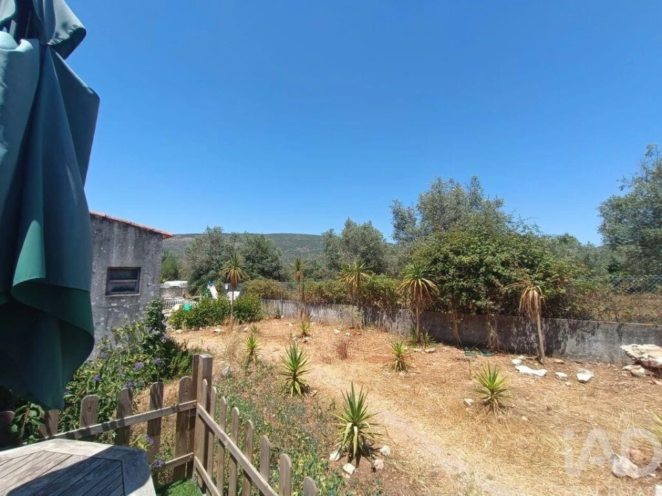 Moradia T3 para Venda em Alvados e Alcaria Foto 24