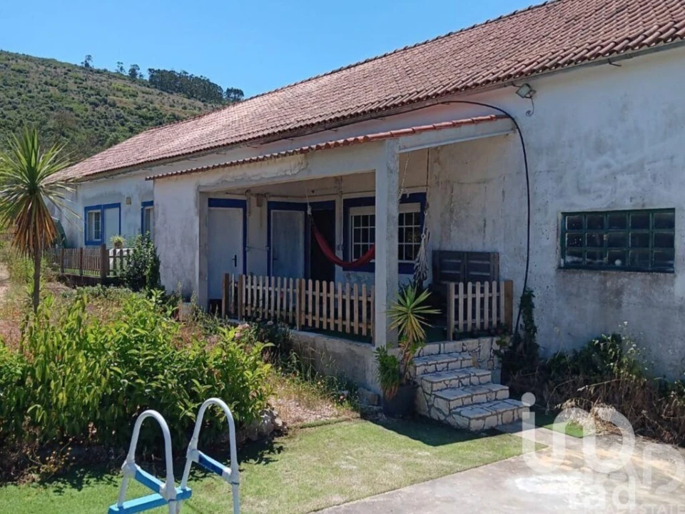 Moradia T3 para Venda em Alvados e Alcaria Foto 27