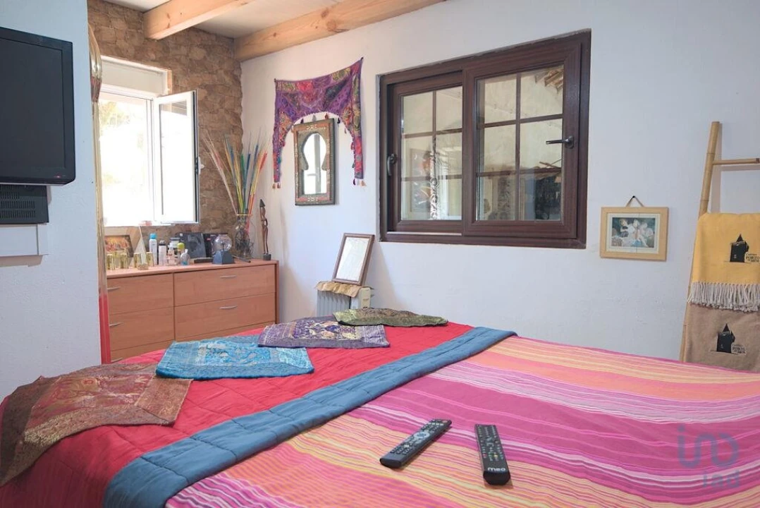 Moradia T3 para Venda em Alvados e Alcaria Foto 9