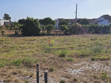 Terreno para Venda em Sarilhos Grandes