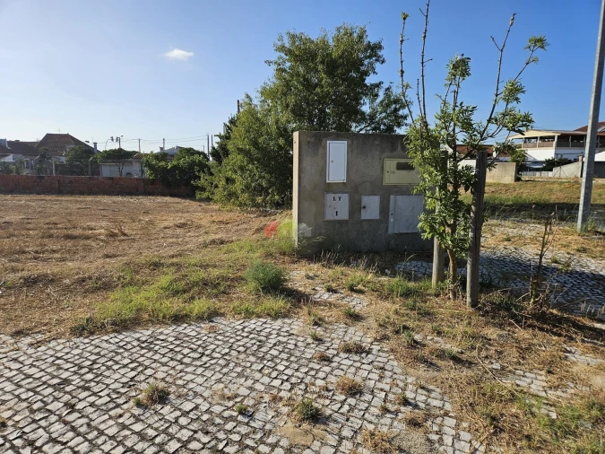 Terreno para Venda em Sarilhos Grandes Foto 17