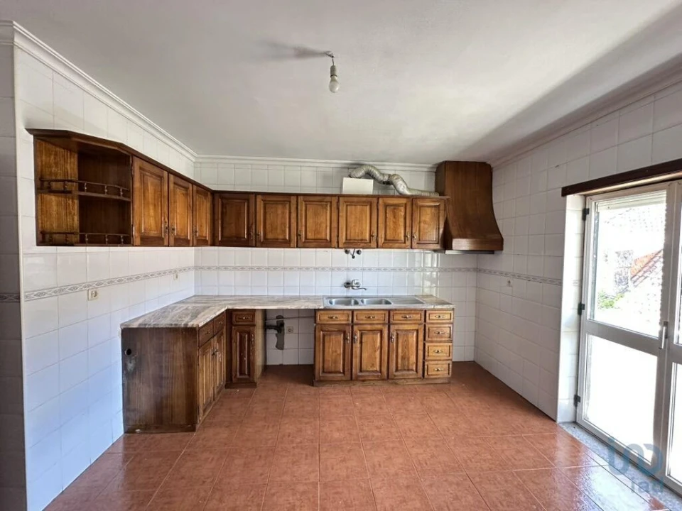 Prédio para Venda em Gouveia (São Pedro e São Julião) Foto 6