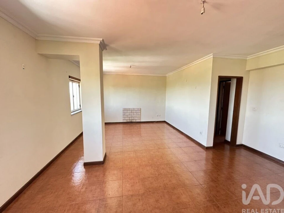 Prédio para Venda em Gouveia (São Pedro e São Julião) Foto 17