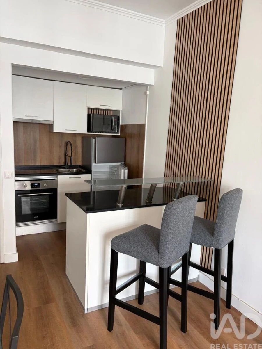 Apartamento T1 para Arrendamento em Arroios Foto 3