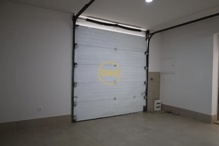 Loja para Arrendamento em Vila Nova de Famalicão e Calendário Foto 4