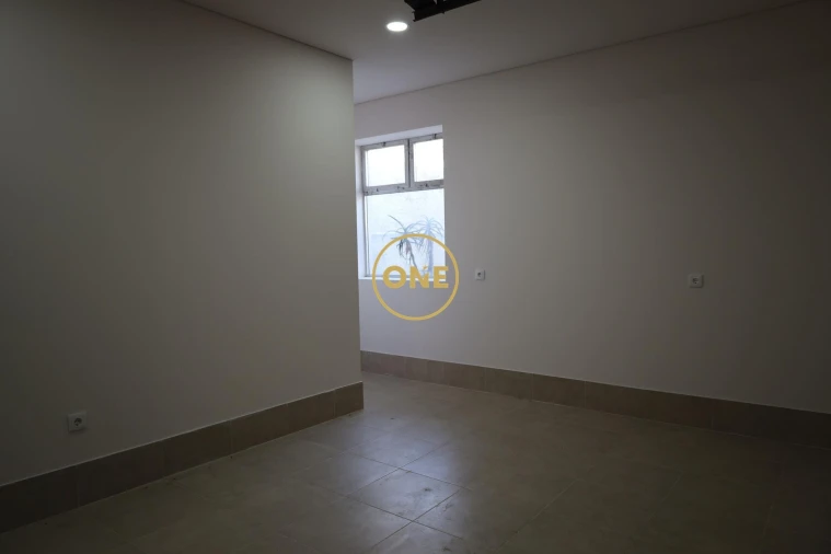 Loja para Arrendamento em Vila Nova de Famalicão e Calendário Foto 2