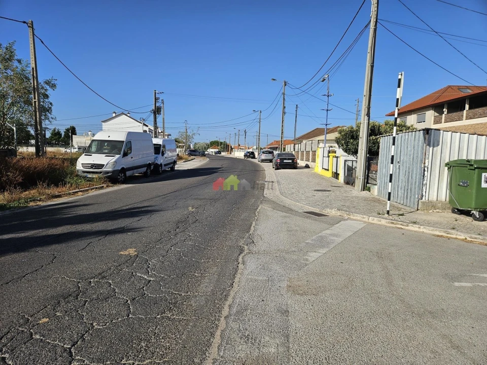 Terreno para Venda em Sarilhos Grandes Foto 29