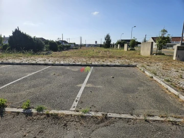Terreno para Venda em Sarilhos Grandes