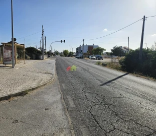 Terreno para Venda em Sarilhos Grandes