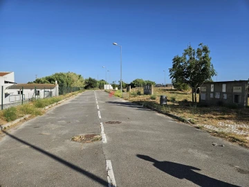 Terreno para Venda em Sarilhos Grandes