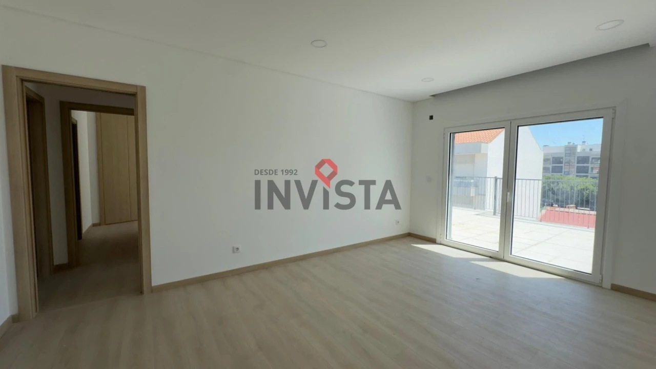 Apartamento T3 para Venda em Castanheira do Ribatejo e Cachoeiras Foto 10