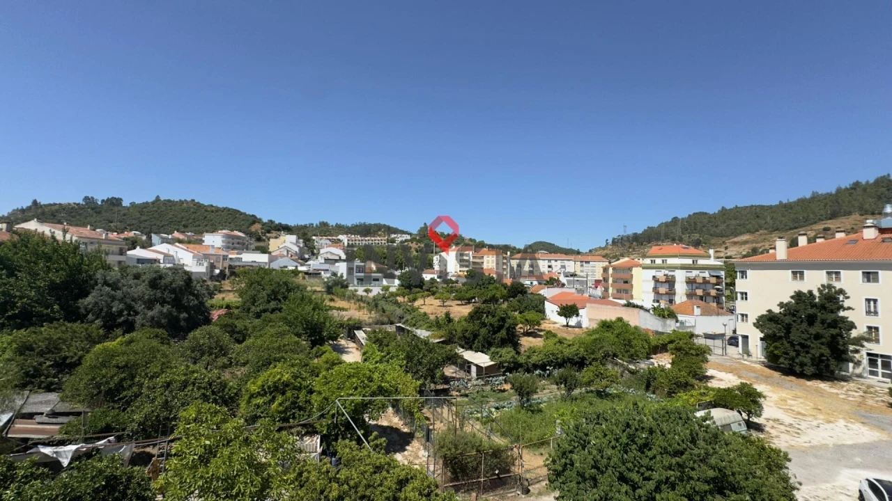 Apartamento T3 para Venda em Castanheira do Ribatejo e Cachoeiras Foto 7