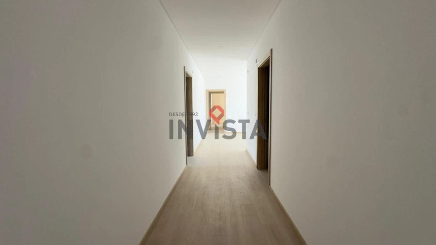 Apartamento T3 para Venda em Castanheira do Ribatejo e Cachoeiras Foto 2