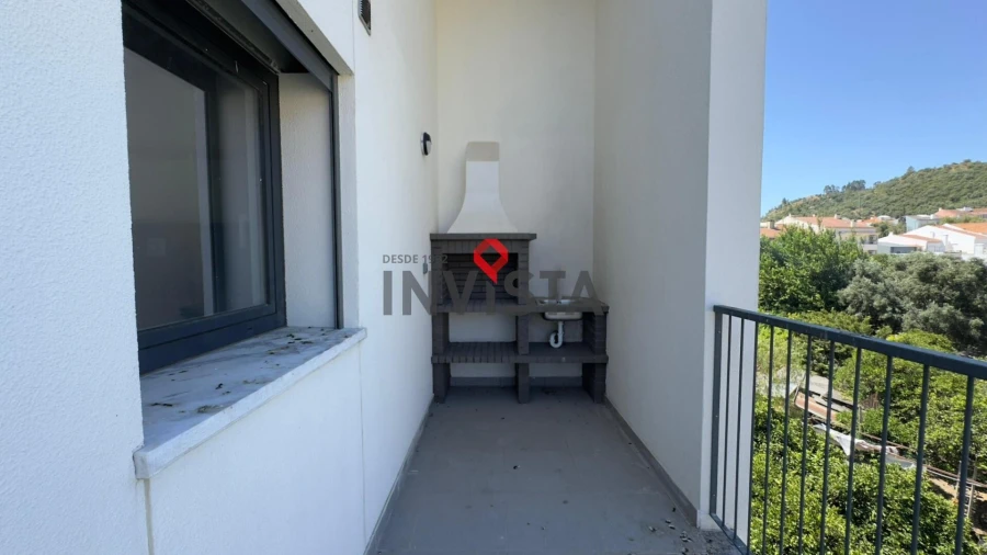 Apartamento T3 para Venda em Castanheira do Ribatejo e Cachoeiras Foto 4