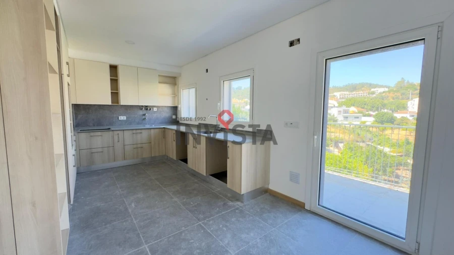 Apartamento T3 para Venda em Castanheira do Ribatejo e Cachoeiras