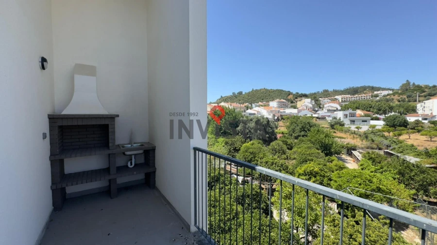 Apartamento T3 para Venda em Castanheira do Ribatejo e Cachoeiras Foto 5