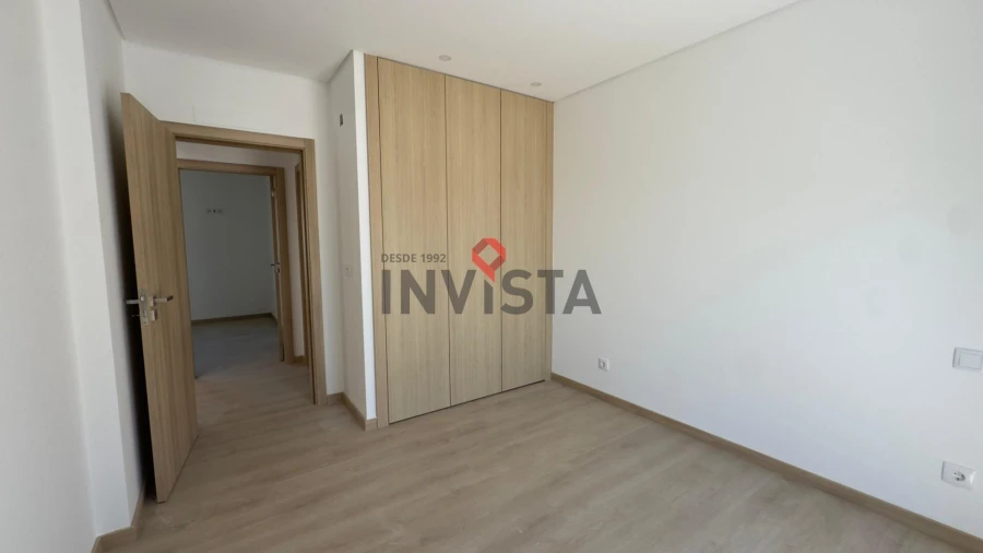Apartamento T3 para Venda em Castanheira do Ribatejo e Cachoeiras Foto 17