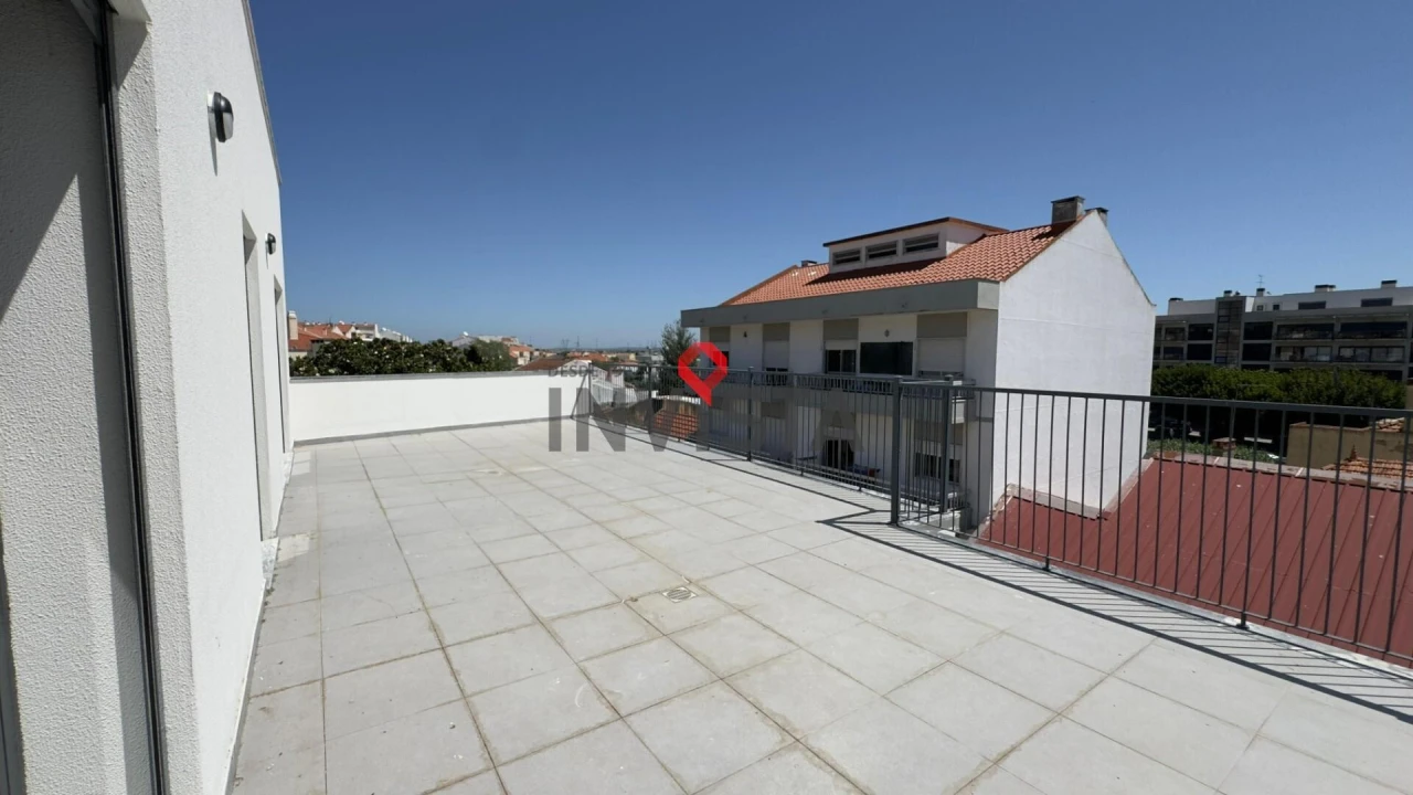 Apartamento T3 para Venda em Castanheira do Ribatejo e Cachoeiras Foto 13