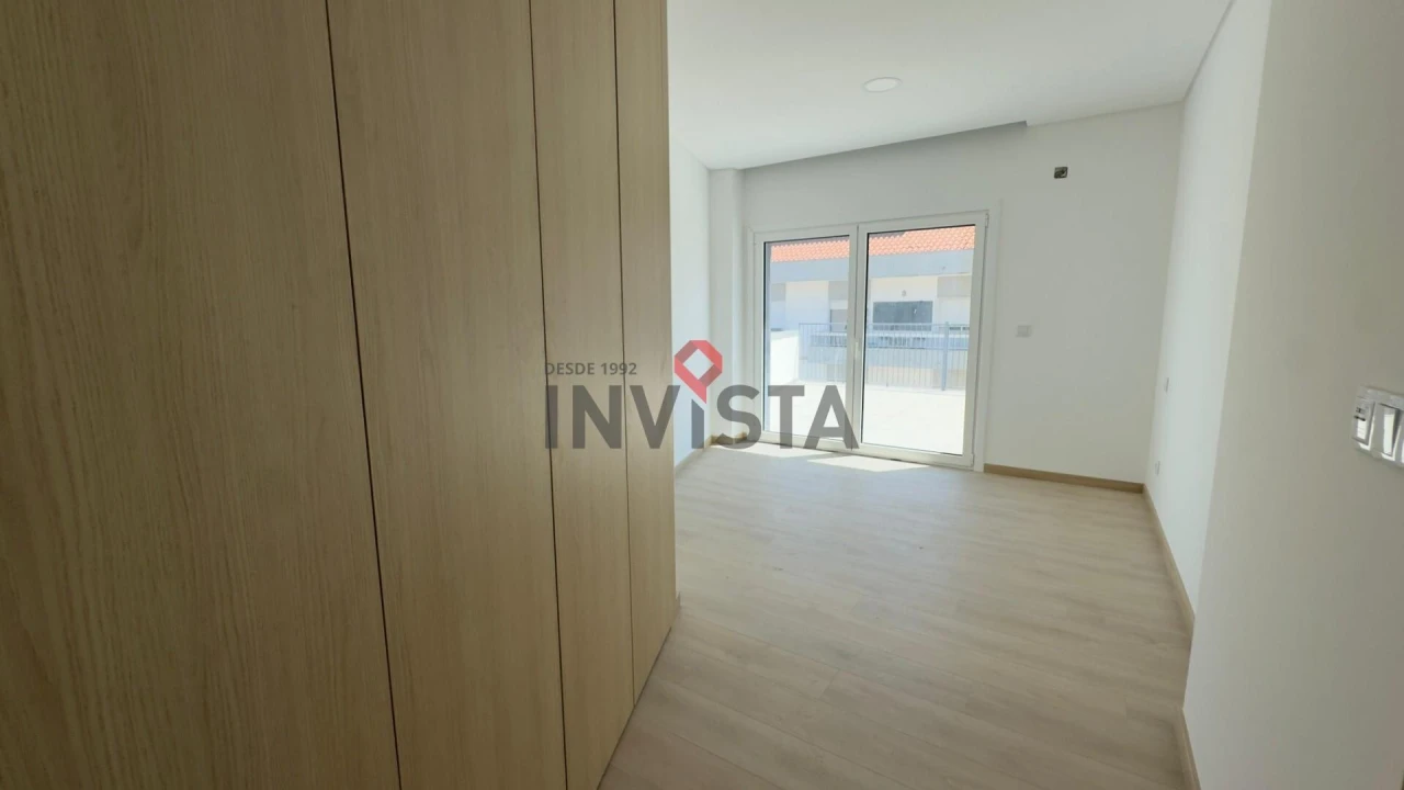 Apartamento T3 para Venda em Castanheira do Ribatejo e Cachoeiras Foto 20