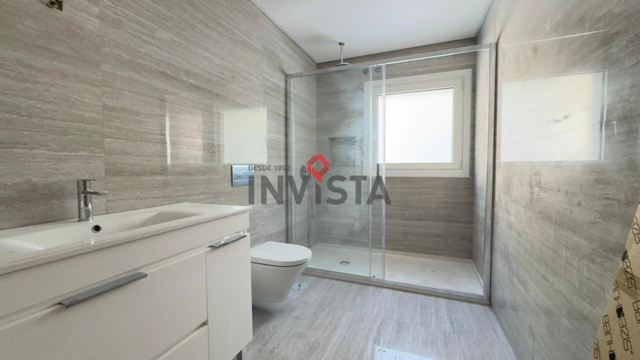 Apartamento T3 para Venda em Castanheira do Ribatejo e Cachoeiras Foto 11