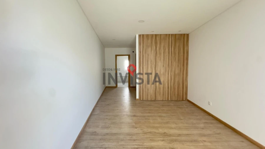 Apartamento T3 para Venda em Castanheira do Ribatejo e Cachoeiras Foto 18