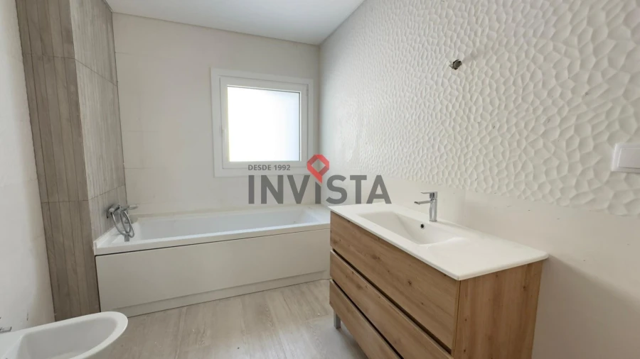 Apartamento T3 para Venda em Castanheira do Ribatejo e Cachoeiras Foto 21