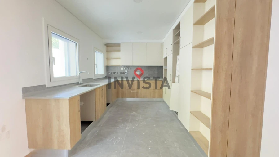 Apartamento T3 para Venda em Castanheira do Ribatejo e Cachoeiras