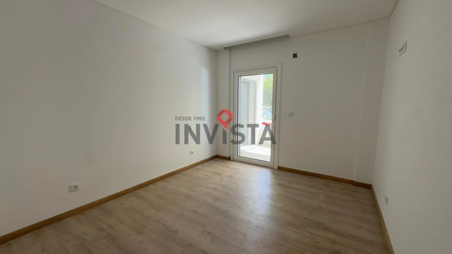 Apartamento T3 para Venda em Castanheira do Ribatejo e Cachoeiras Foto 14