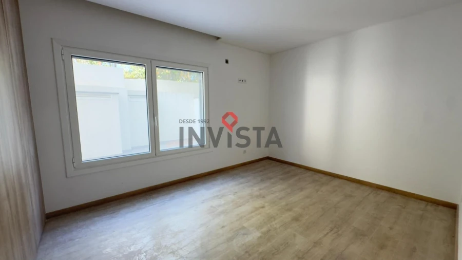 Apartamento T3 para Venda em Castanheira do Ribatejo e Cachoeiras Foto 17