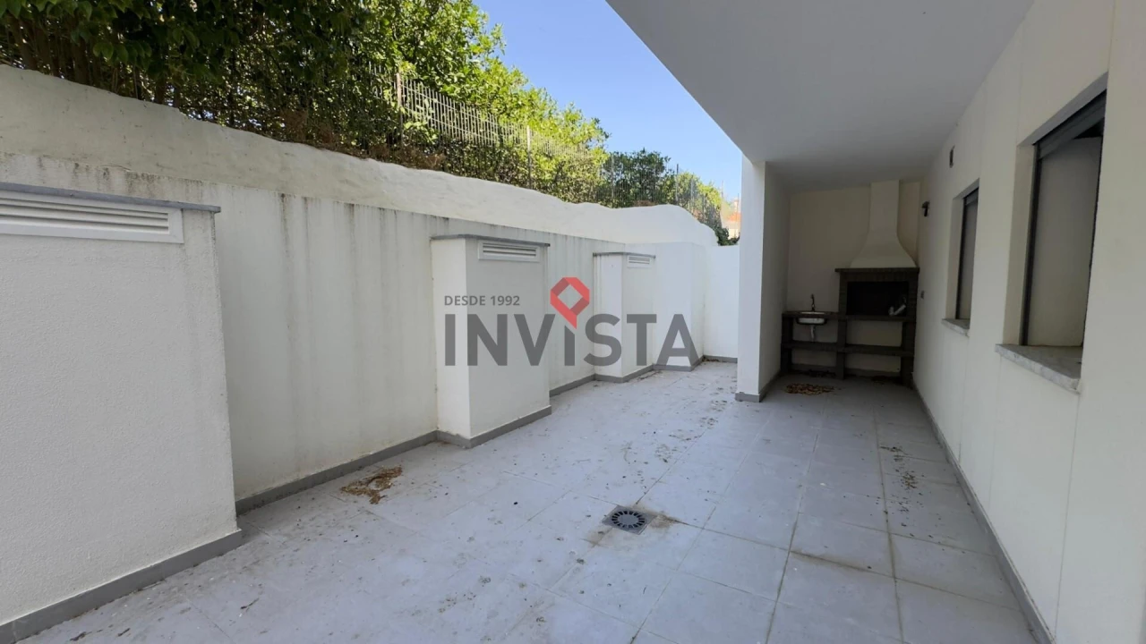 Apartamento T3 para Venda em Castanheira do Ribatejo e Cachoeiras Foto 4