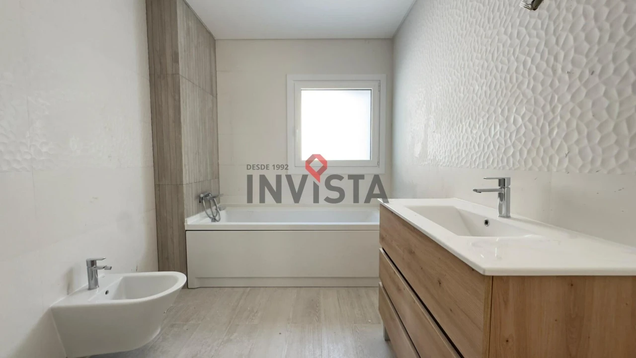 Apartamento T3 para Venda em Castanheira do Ribatejo e Cachoeiras Foto 22