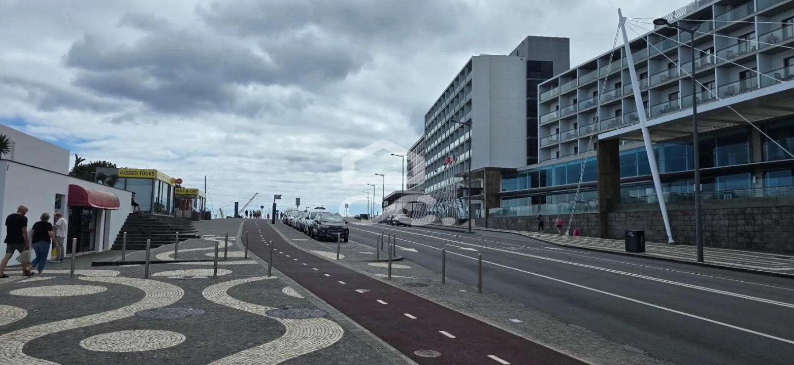 Negócio para Arrendamento em Ponta Delgada (São Pedro) Foto 25