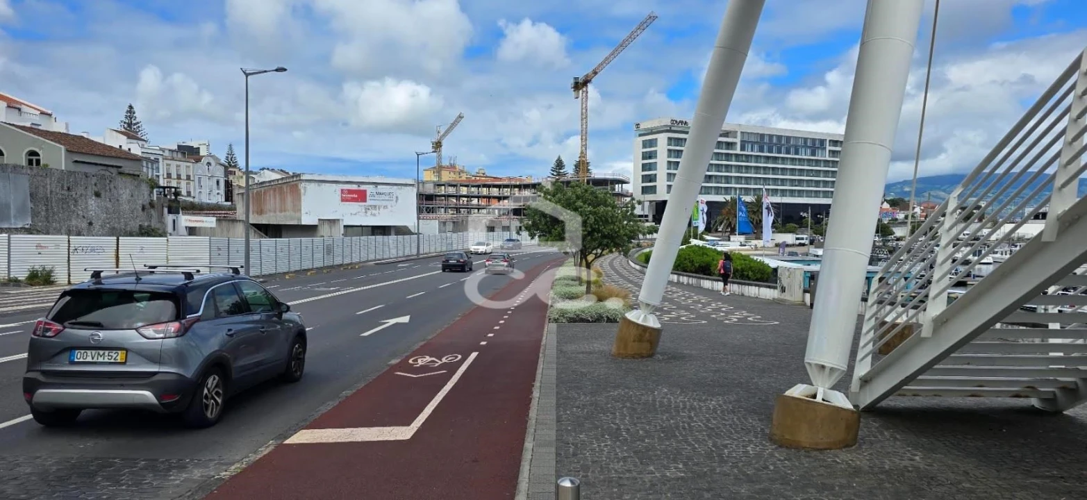 Negócio para Arrendamento em Ponta Delgada (São Pedro) Foto 27