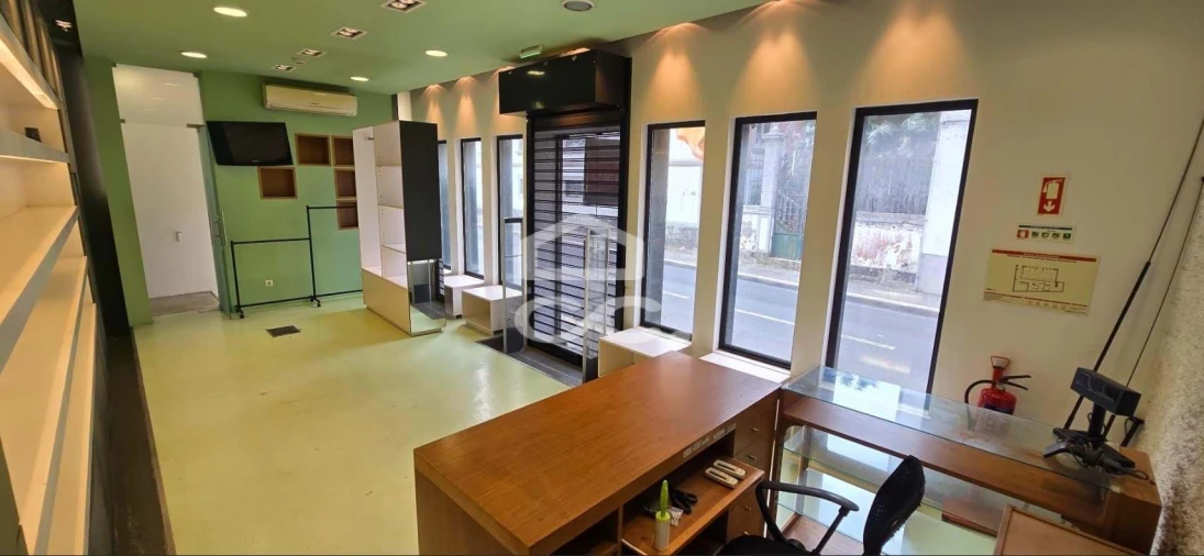 Negócio para Arrendamento em Ponta Delgada (São Pedro)