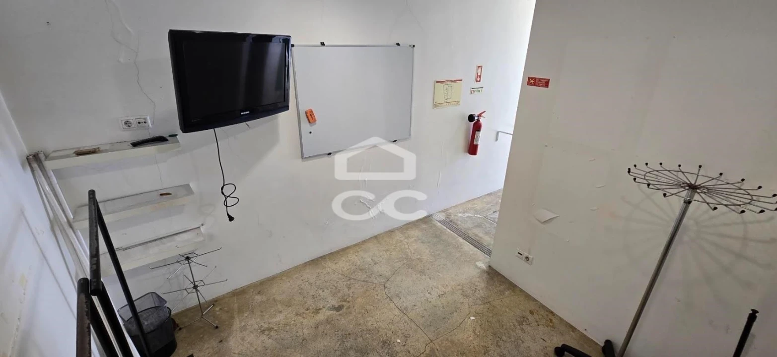 Negócio para Arrendamento em Ponta Delgada (São Pedro) Foto 9