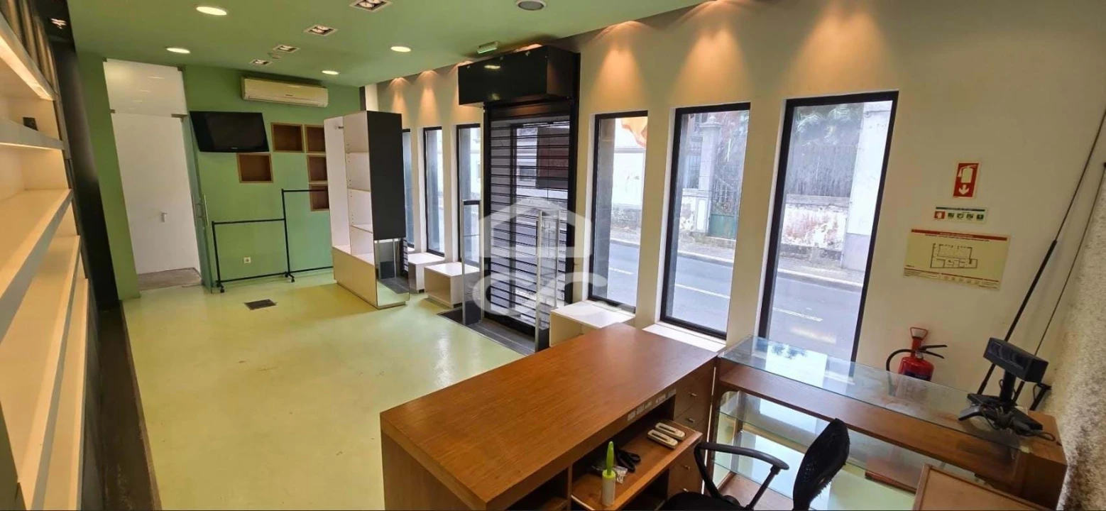 Negócio para Arrendamento em Ponta Delgada (São Pedro) Foto 1