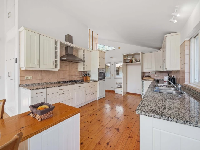 Moradia T5 para Venda em Monchique Foto 8