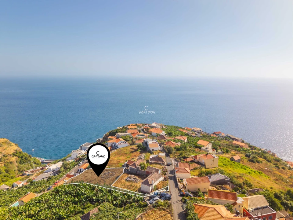 Terreno para Venda em Calheta Foto 1