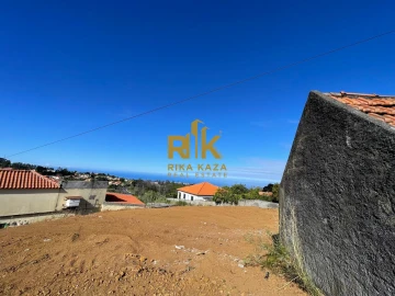 Moradia T8 para Venda em Prazeres