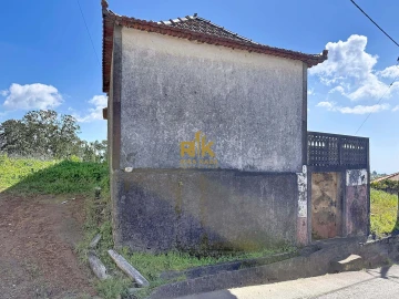 Moradia T8 para Venda em Prazeres