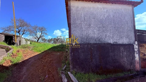 Moradia T8 para Venda em Prazeres
