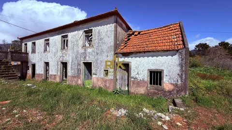 Moradia T8 para Venda em Prazeres
